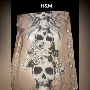 H&M Unisex Skull Scarf 46x46